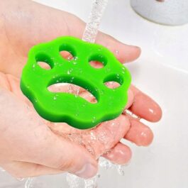 Czyścik na kłaczki 1 sztuka